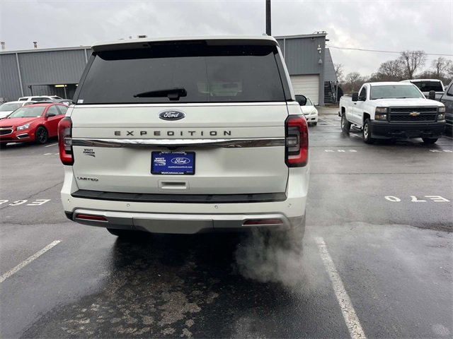 Used 2023 Ford Expedition Limited image 4