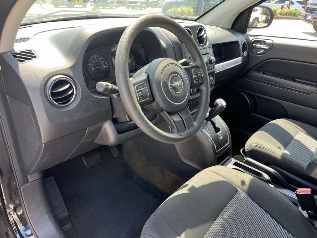Used 2017 Jeep Compass Sport w/ Power Value Group FWD image 14