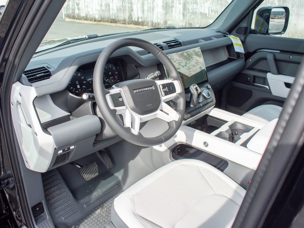 New 2026 Land Rover Defender 110 X-Dynamic SE image 11