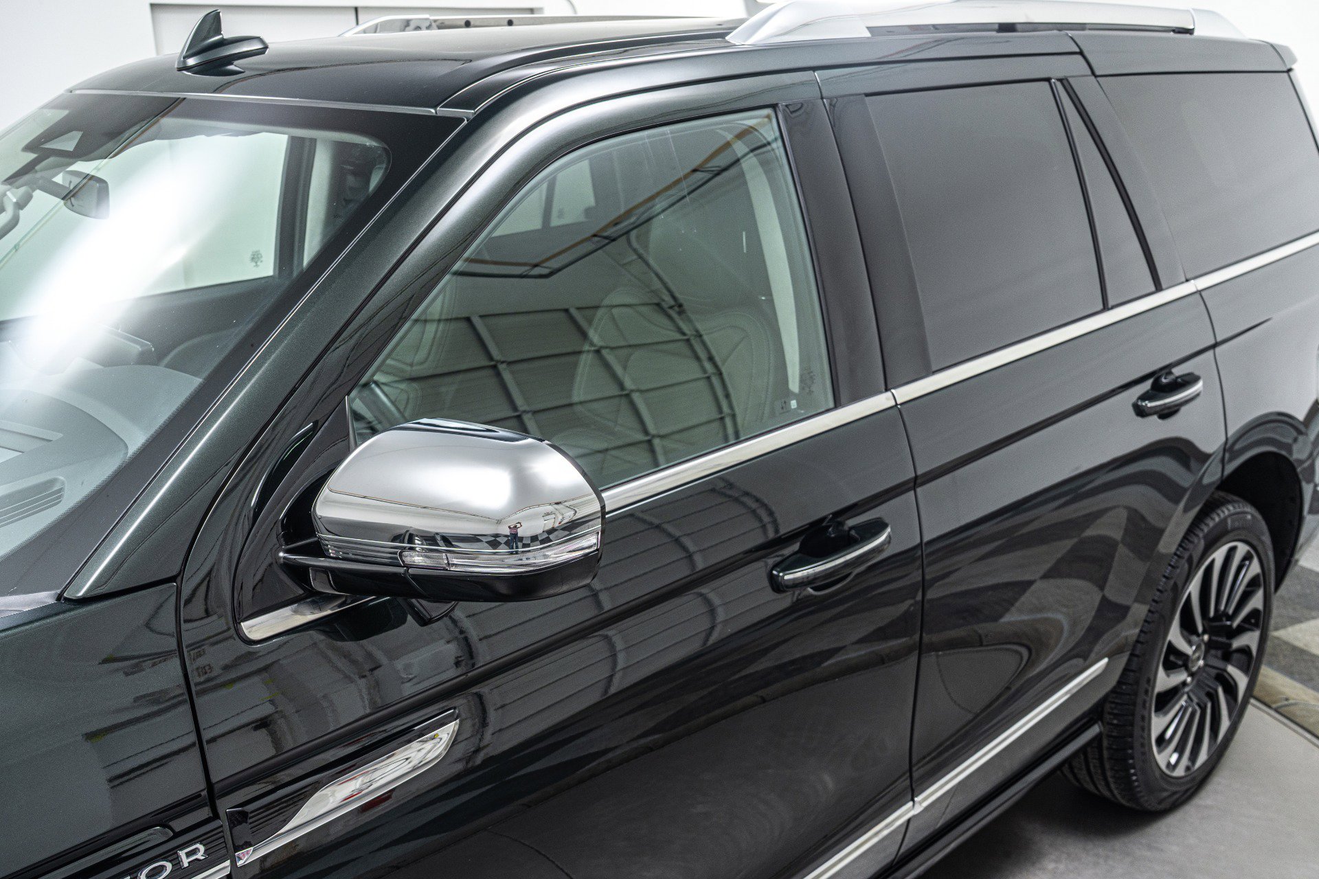 Used 2022 Lincoln Navigator Black Label image 41