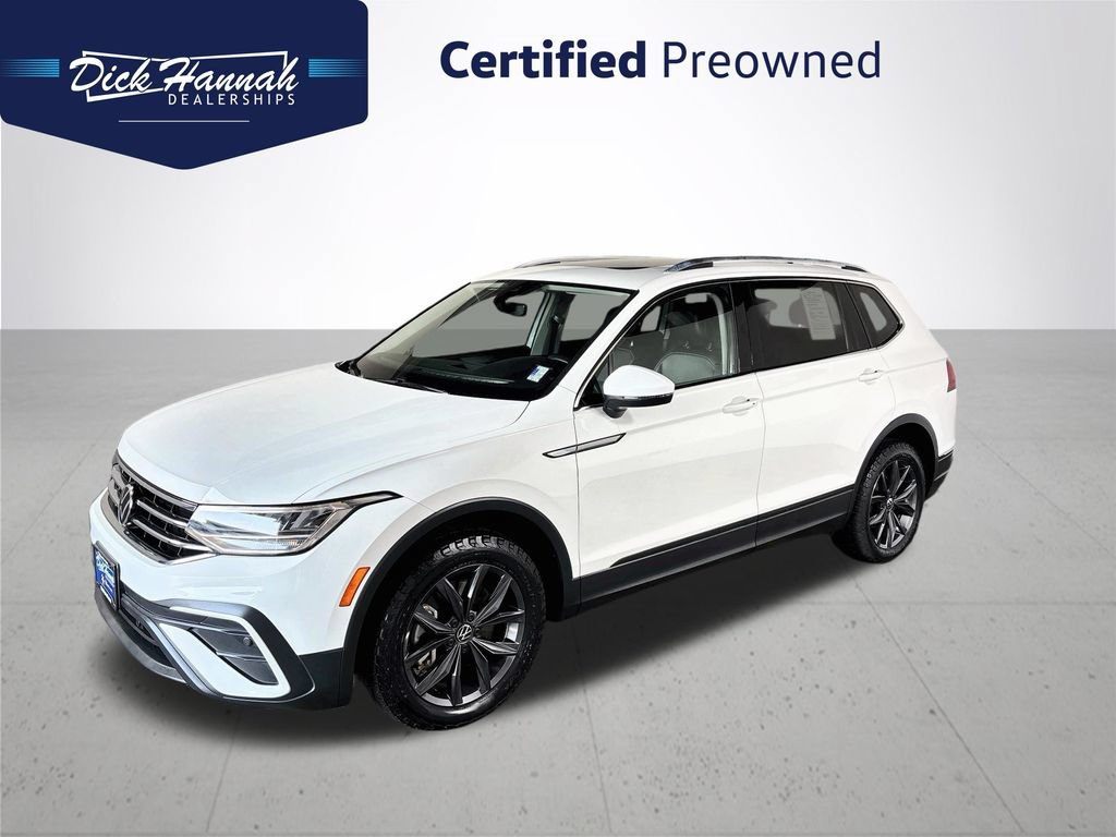 Certified 2022 Volkswagen Tiguan SE w/ Panoramic Sunroof Package AWD/4WD image 1
