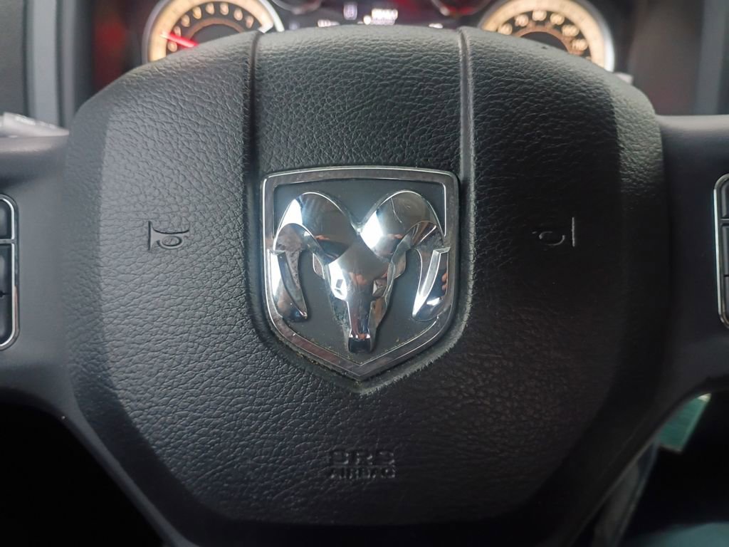 Used 2018 RAM 1500 SLT RWD image 5