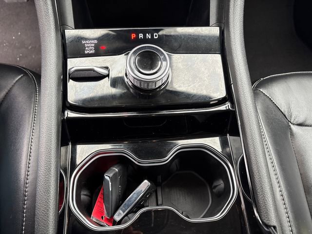 Used 2023 Jeep Grand Cherokee Limited w/ Black Appearance Package image 33