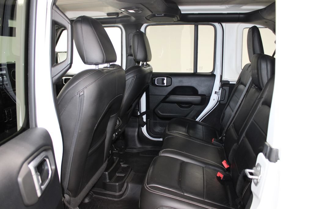Used 2018 Jeep Wrangler Unlimited Sahara AWD/4WD image 21