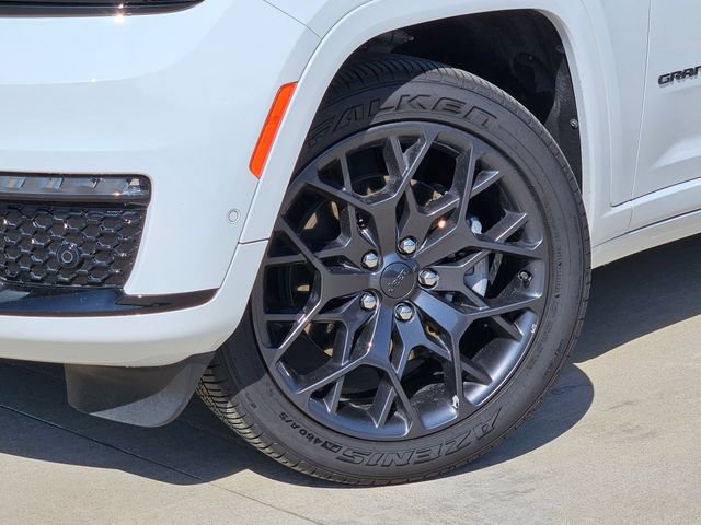 Used 2024 Jeep Grand Cherokee L Summit w/ High Altitude Package image 7