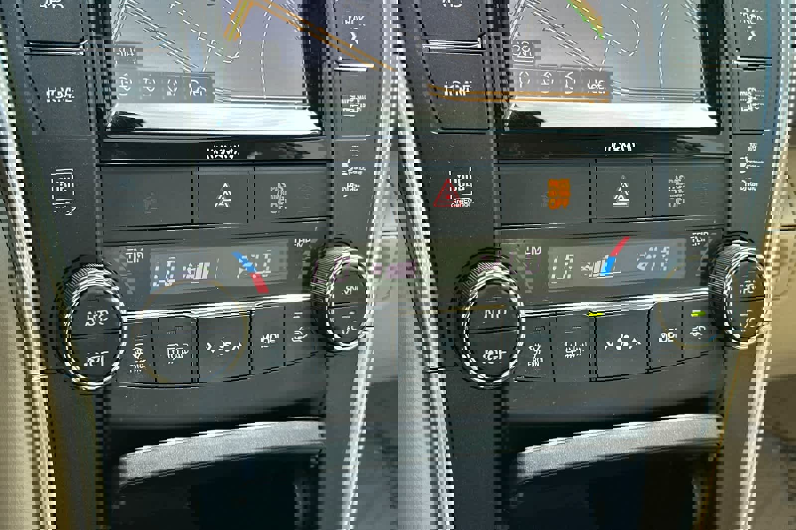 Used 2017 Toyota Camry XLE image 22