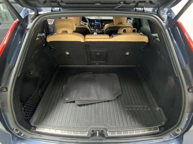 Used 2022 Volvo XC60 B6 Inscription w/ Advanced Package image 9
