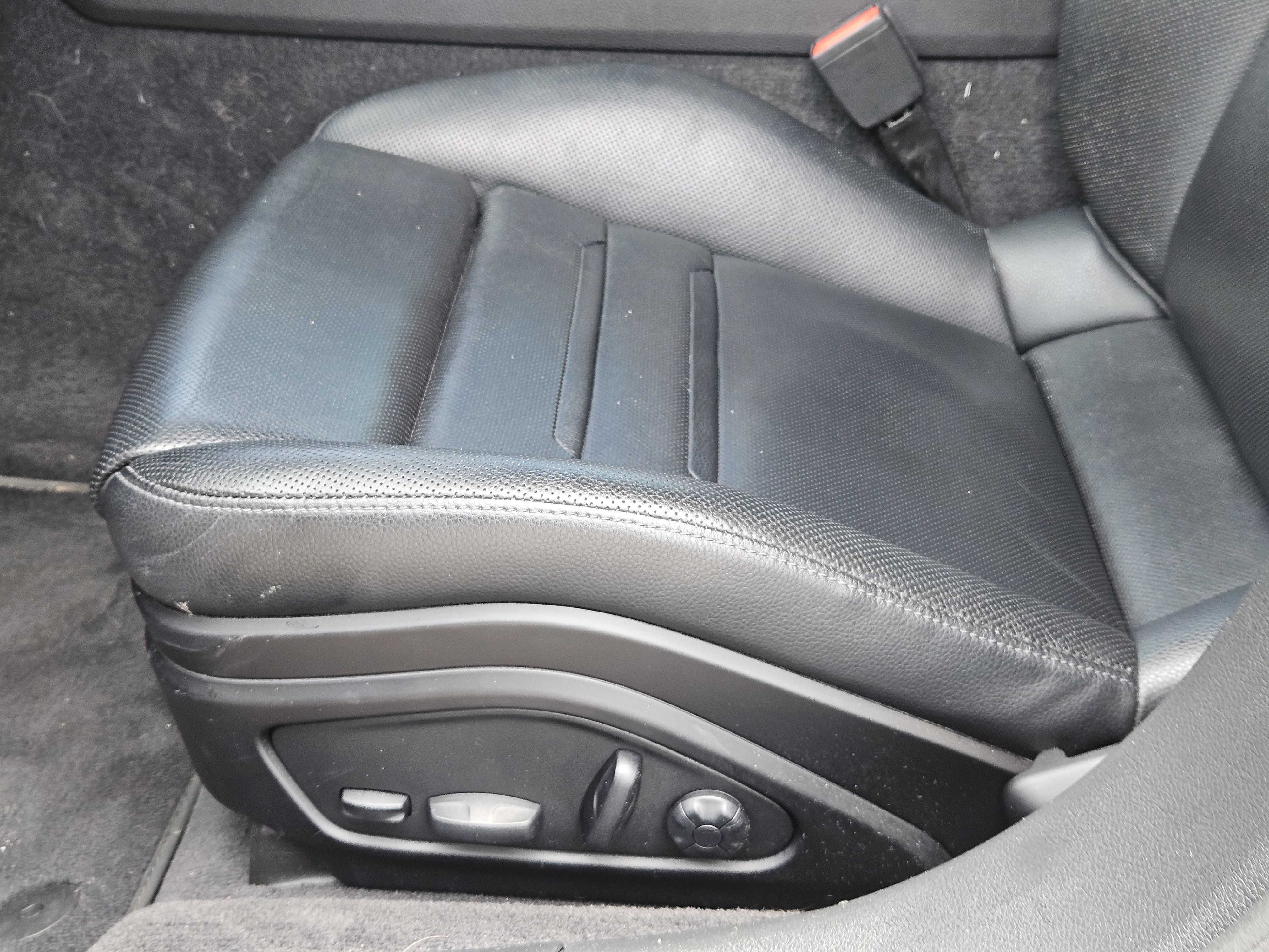Certified 2023 Porsche Panamera 4 Platinum Edition w/ Assistance Package AWD/4WD image 23