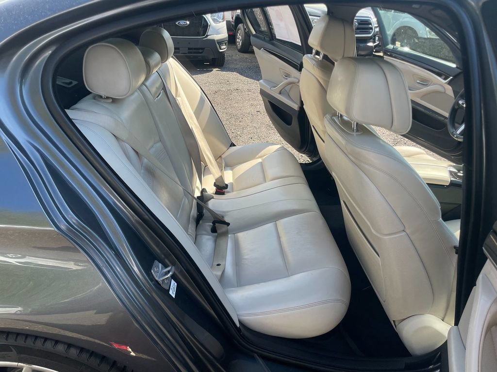 Used 2016 BMW 535i Sedan RWD image 25
