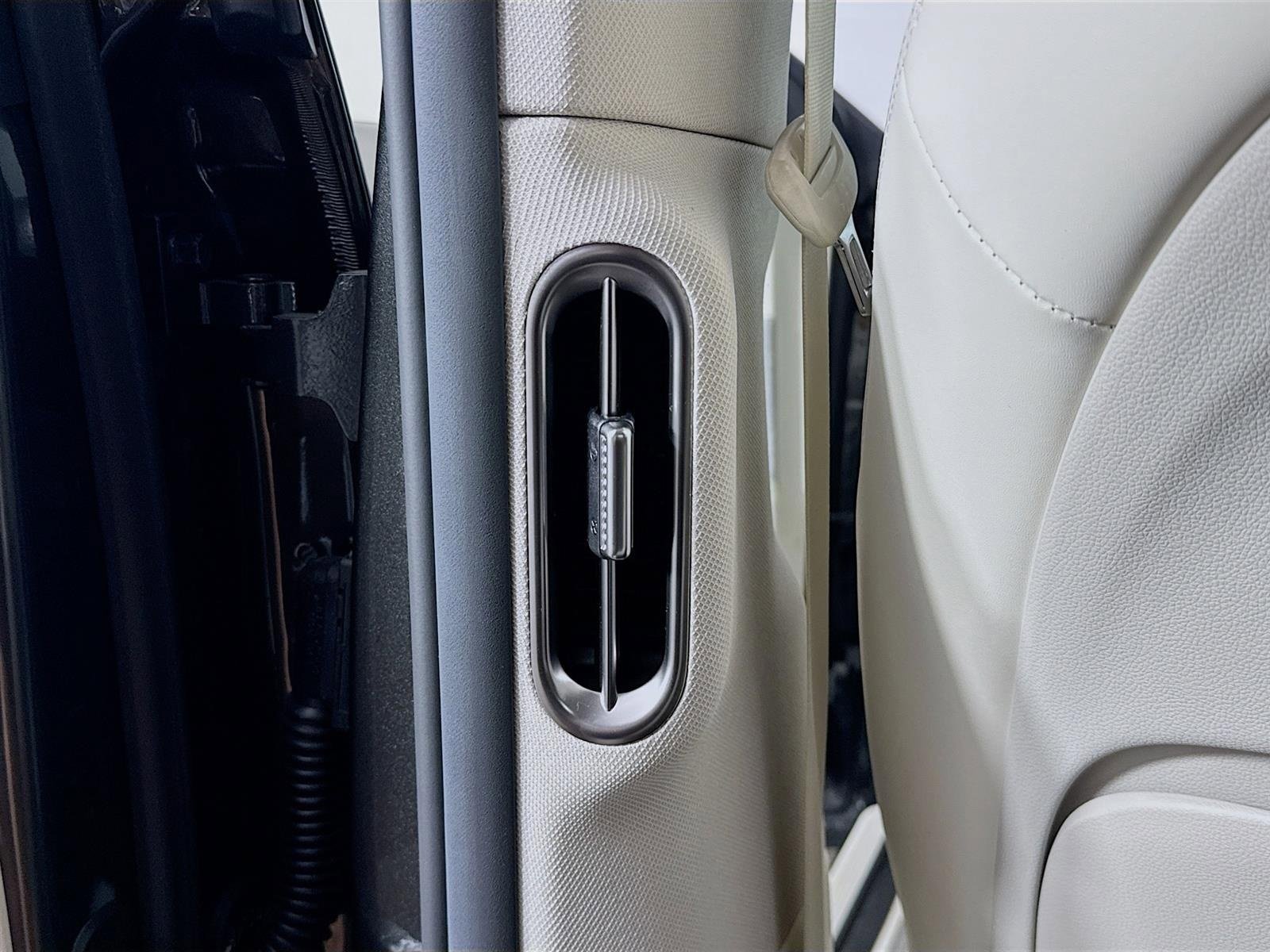 New 2024 Genesis GV60 RWD image 26