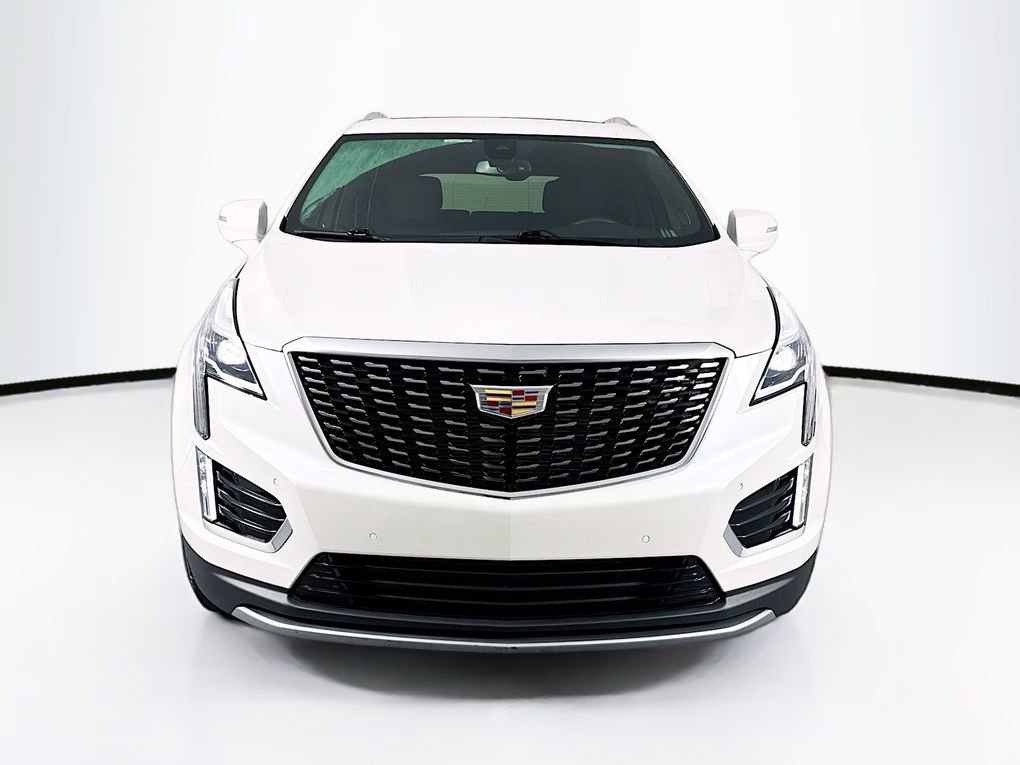 Used 2025 Cadillac XT5 Premium Luxury FWD image 2