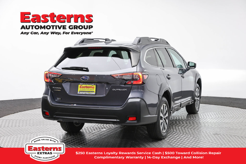 Used 2023 Subaru Outback Premium AWD/4WD image 6