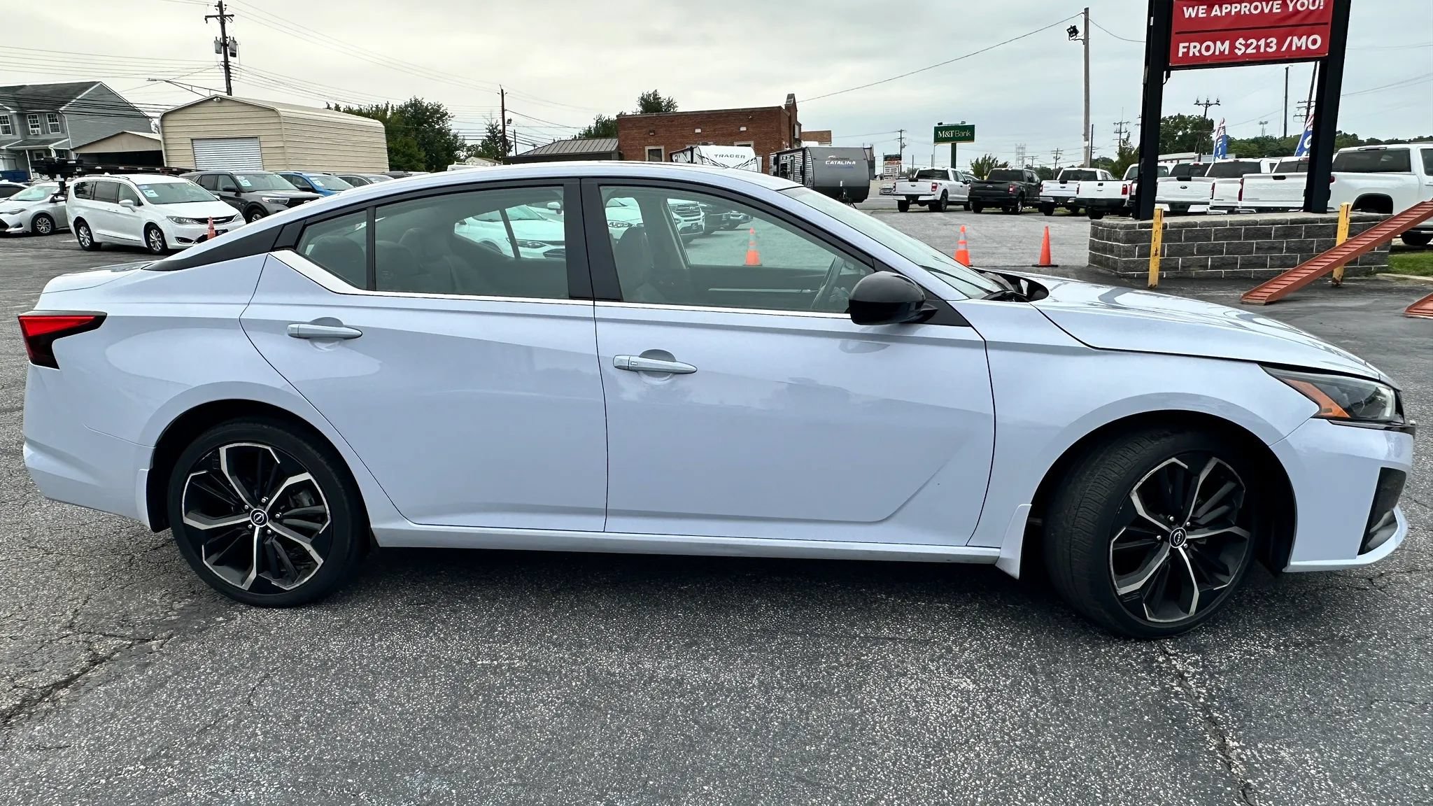 Used 2023 Nissan Altima 2.5 SR w/ SR Premium Package AWD/4WD image 4