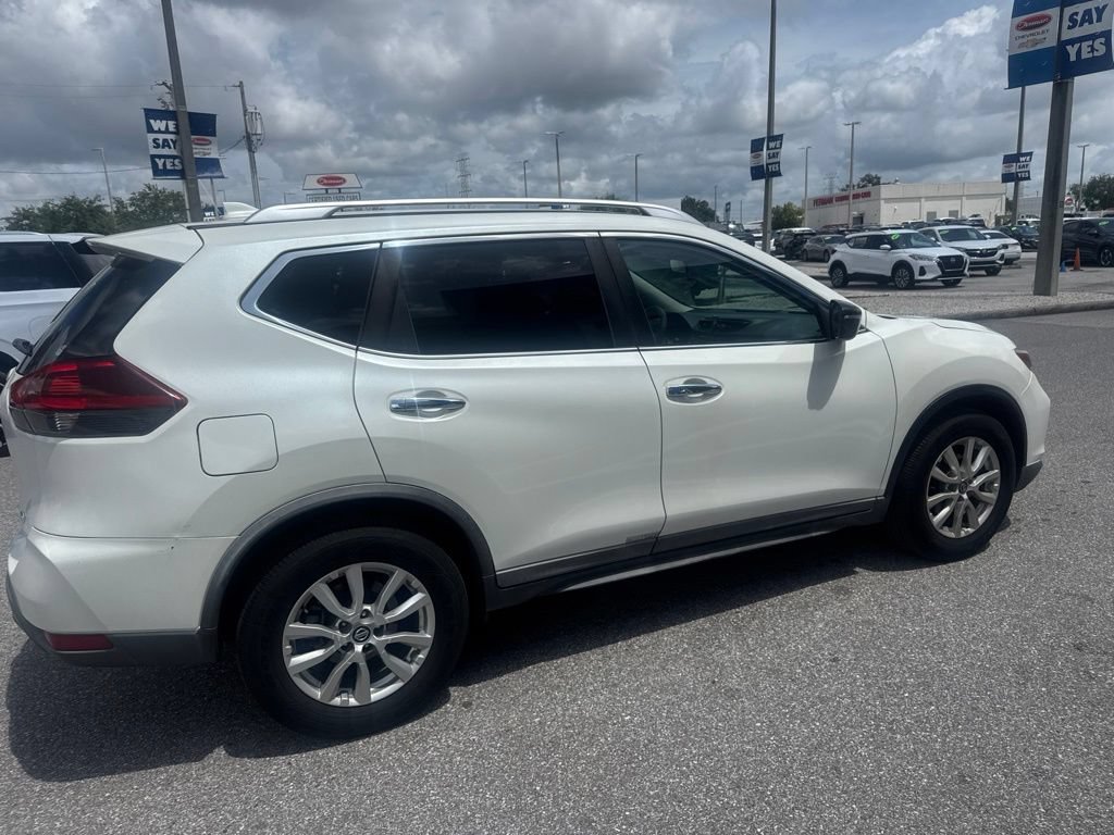 Used 2018 Nissan Rogue SV FWD image 5