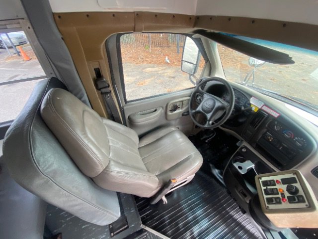 Used 2001 Chevrolet Express 3500 image 16