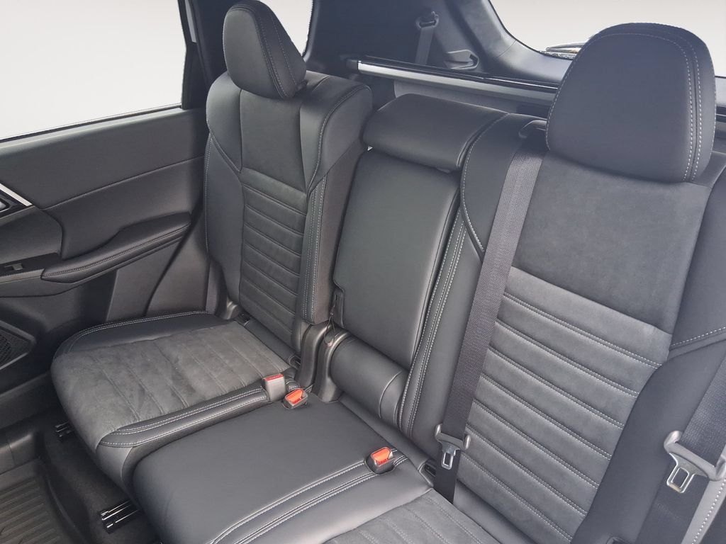 New 2026 Mitsubishi Outlander SE AWD/4WD image 13