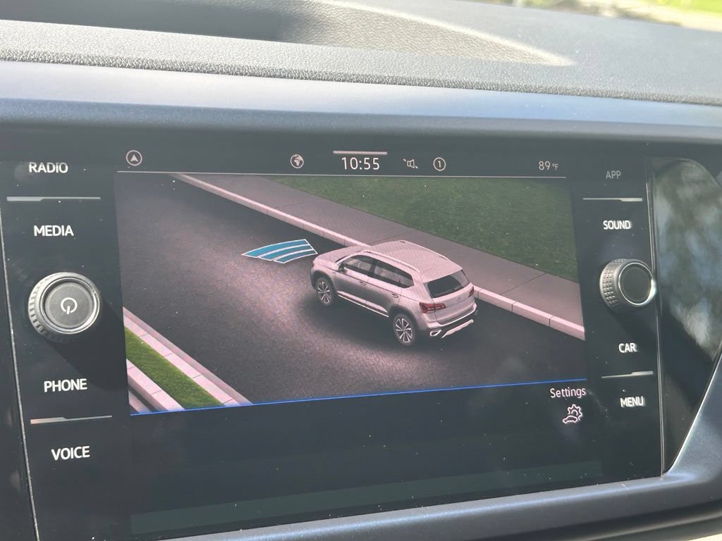 Certified 2022 Volkswagen Taos SE FWD image 17