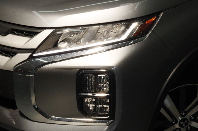 New 2026 Mitsubishi Outlander Sport ES AWD/4WD image 2