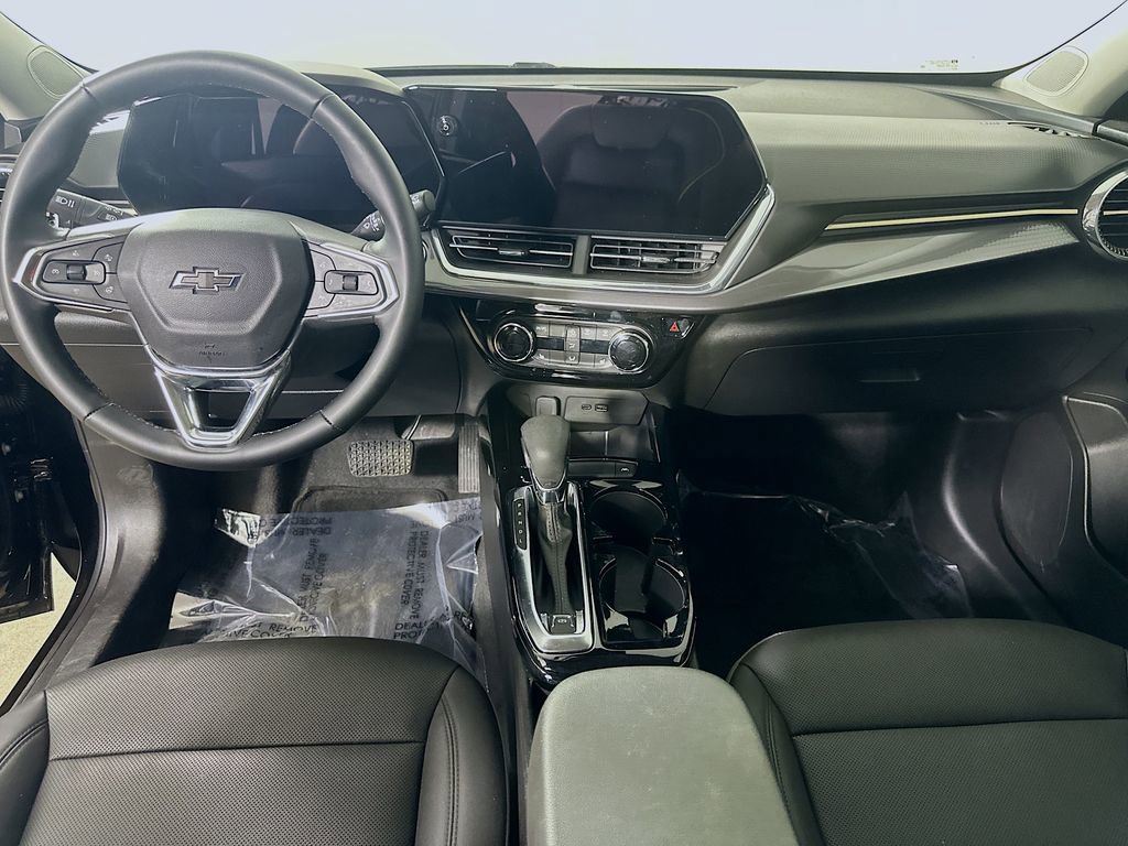 Used 2025 Chevrolet Trax ACTIV image 18