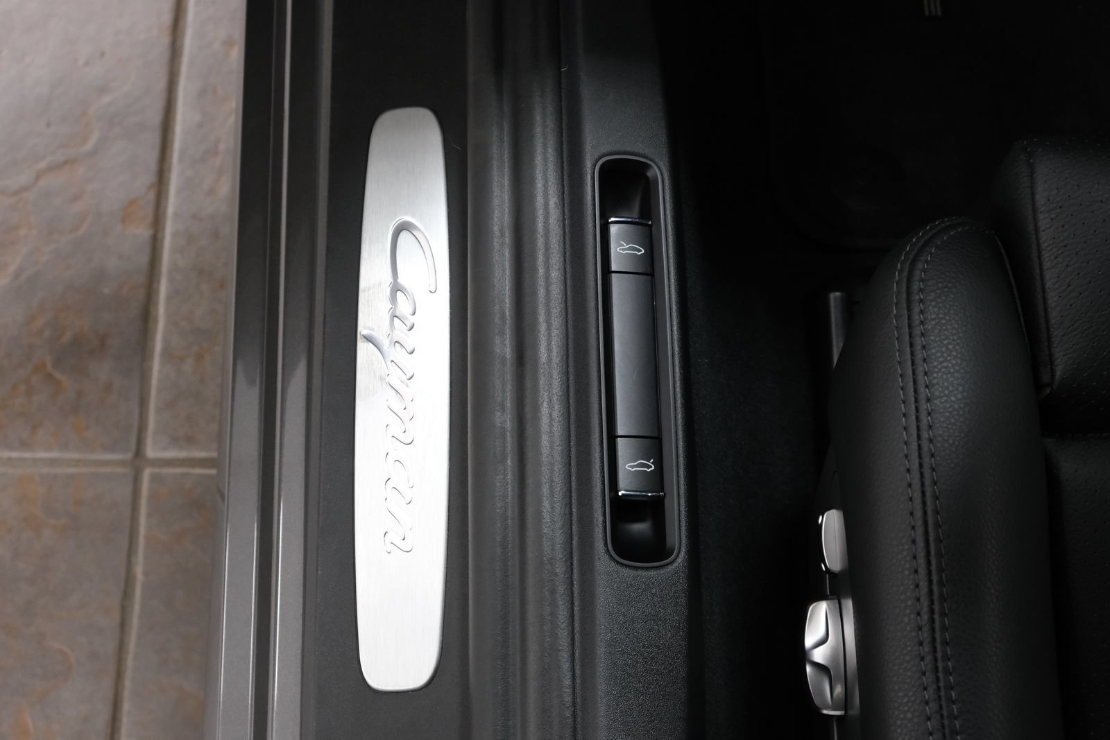 Used 2021 Porsche 718 Cayman RWD image 30
