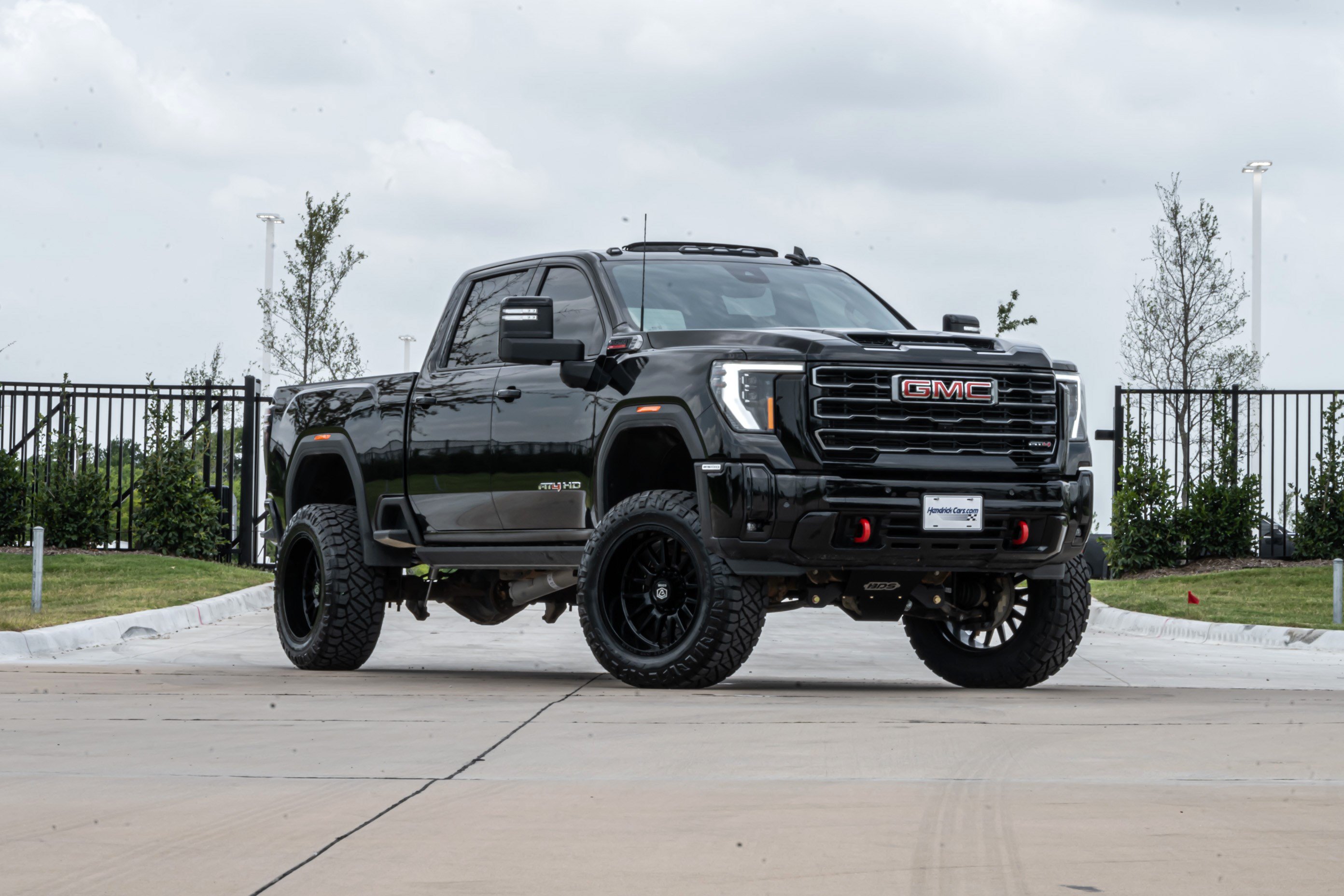 Used 2026 GMC Sierra 2500 AT4 w/ Technology Package AWD/4WD image 43