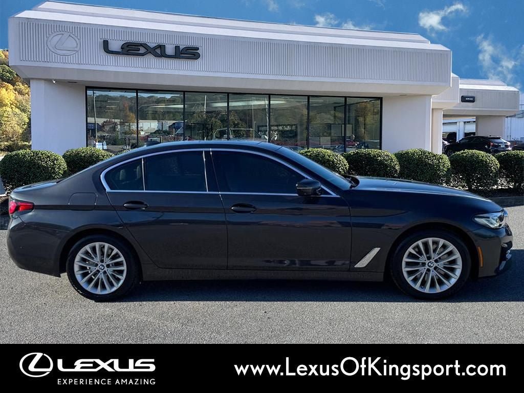 Used 2021 BMW 530i xDrive w/ Premium Package AWD/4WD image 6