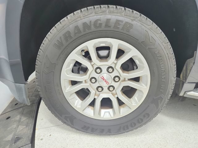 Used 2019 GMC Yukon XL SLT AWD/4WD image 14