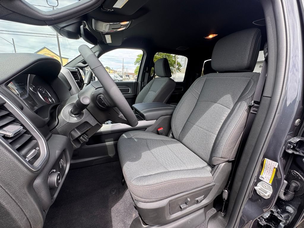 New 2026 RAM 2500 Big Horn AWD/4WD image 14