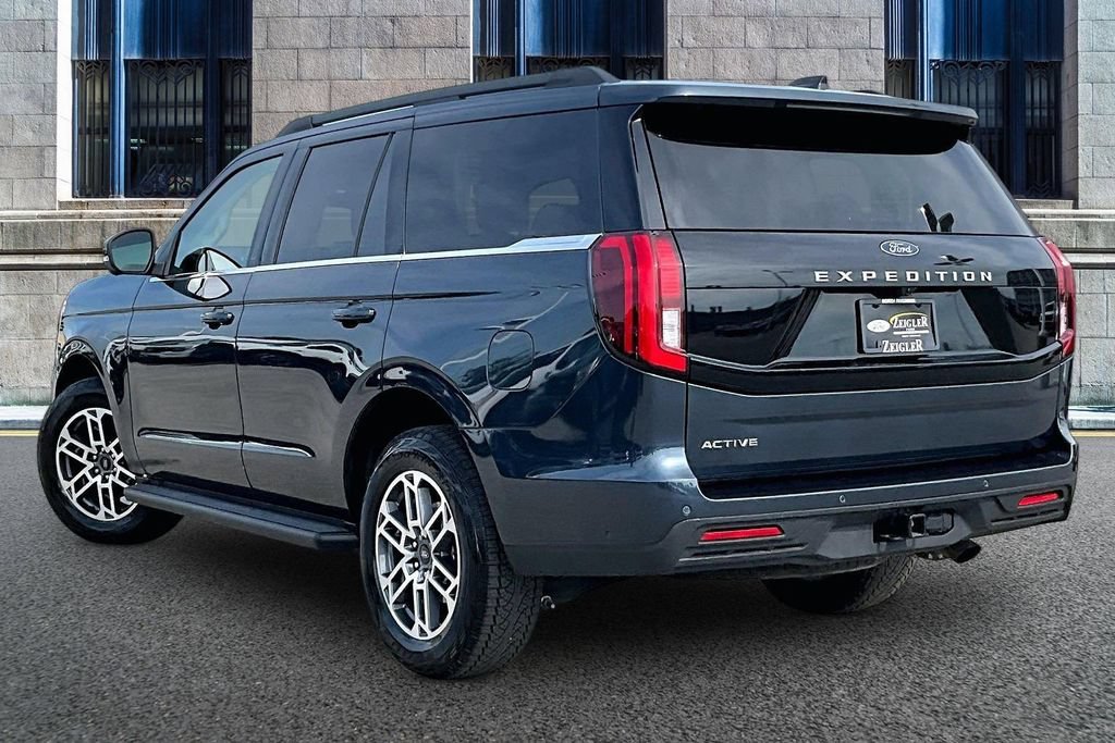Certified 2025 Ford Expedition Active AWD/4WD image 10