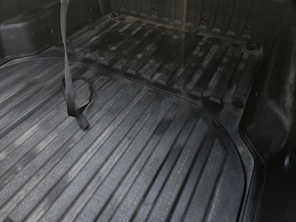 Used 2025 Hyundai Santa Cruz Limited image 13