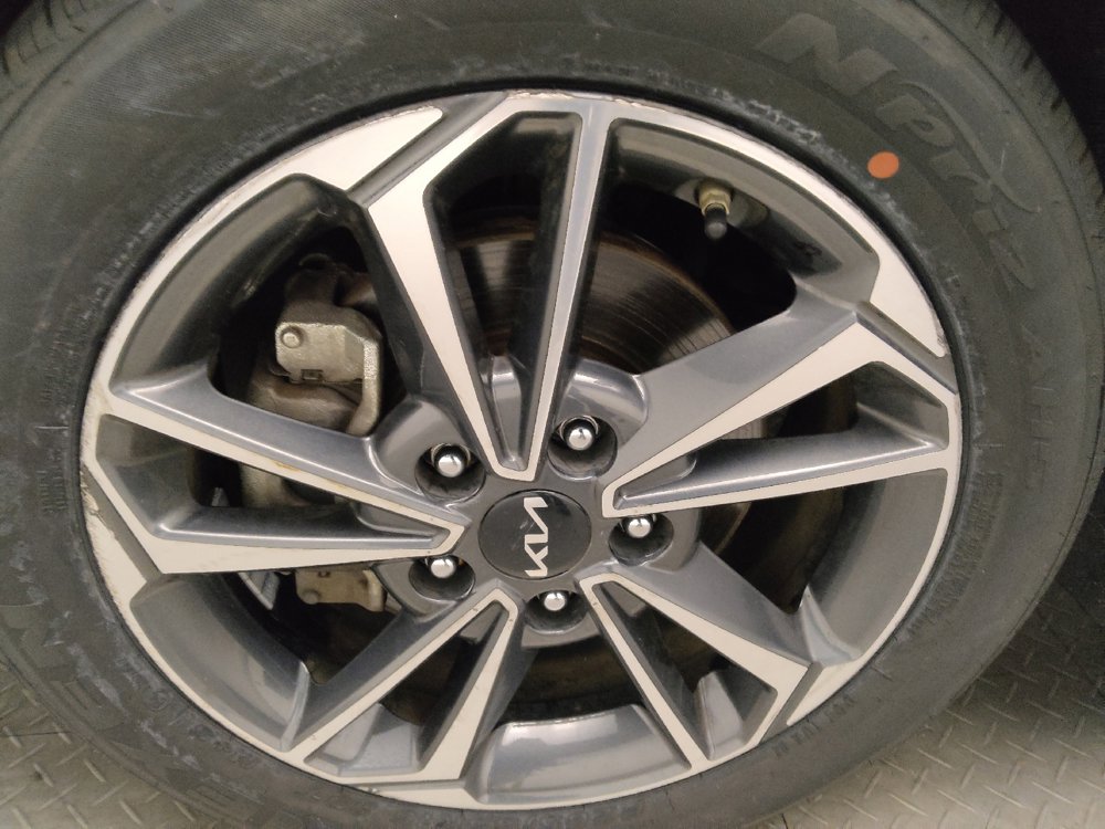 Used 2024 Kia Forte LXS FWD image 31