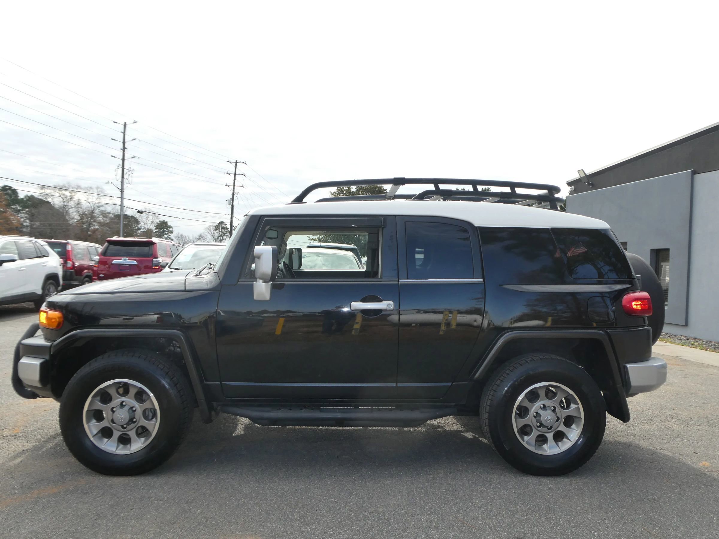 Used 2012 Toyota FJ Cruiser 4WD image 9