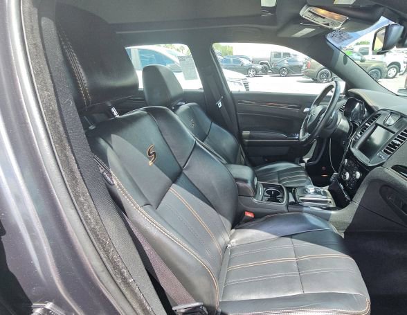 Used 2016 Chrysler 300 S w/ 300S Premium Group AWD/4WD image 20