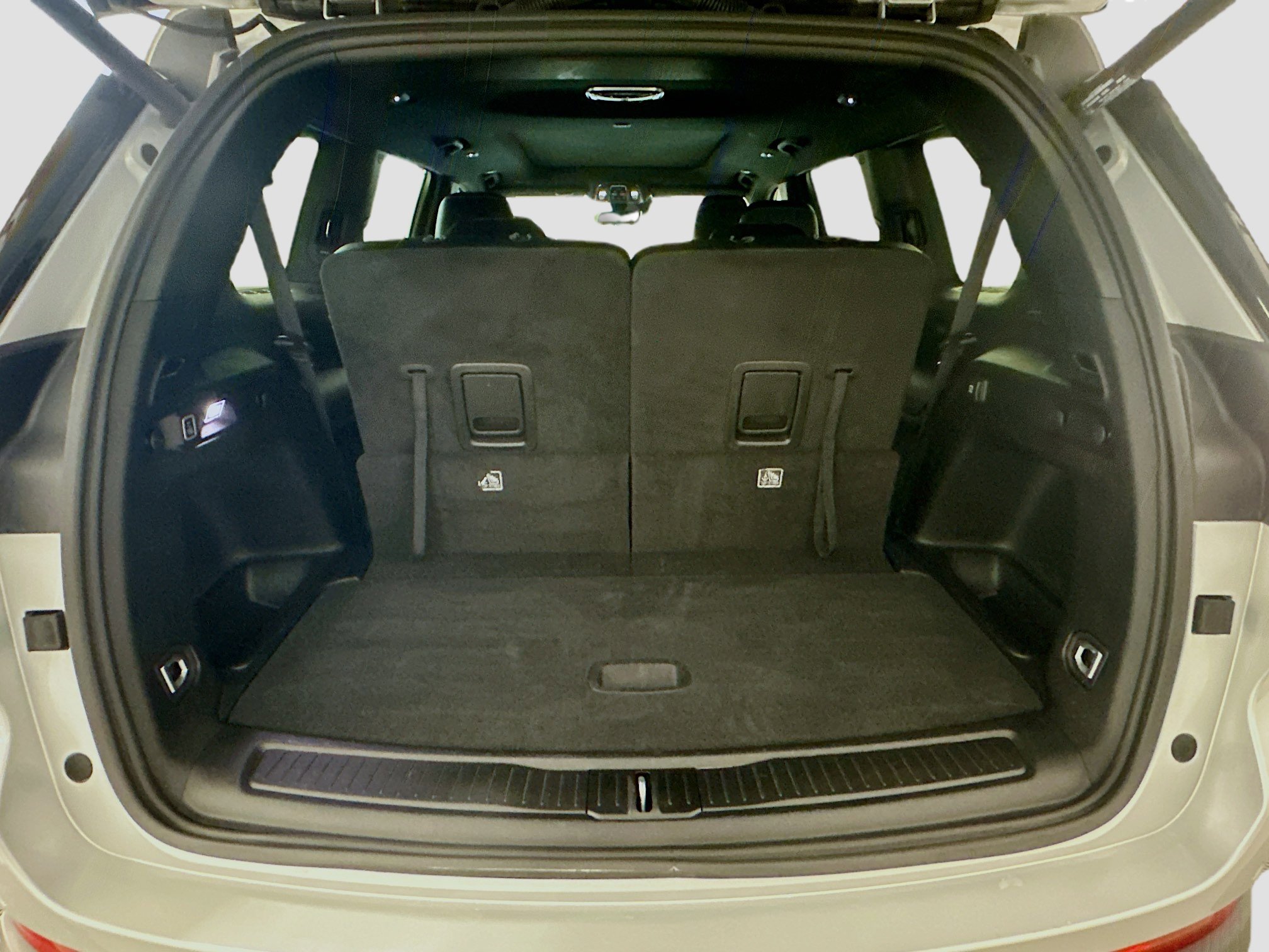 Used 2024 Jeep Grand Cherokee L Limited w/ Luxury Tech Group II image 32