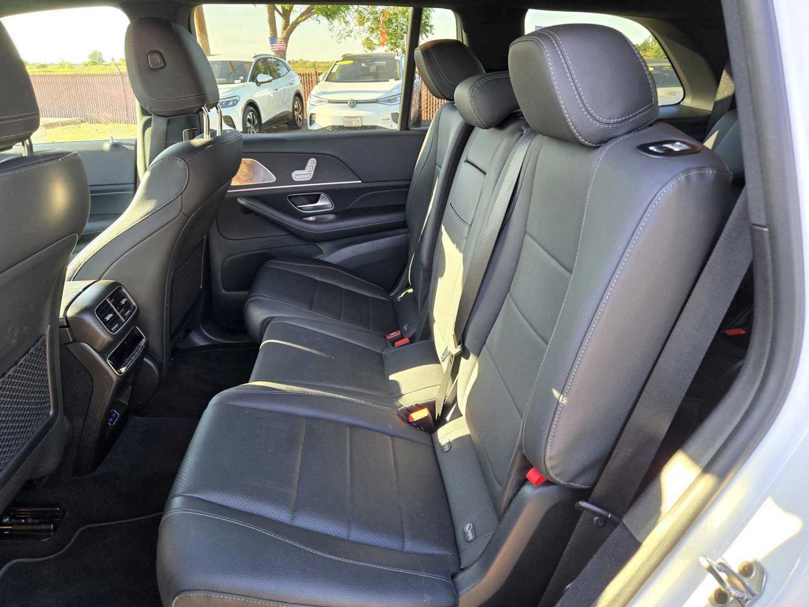 Used 2024 Mercedes-Benz GLS 450 4MATIC image 9