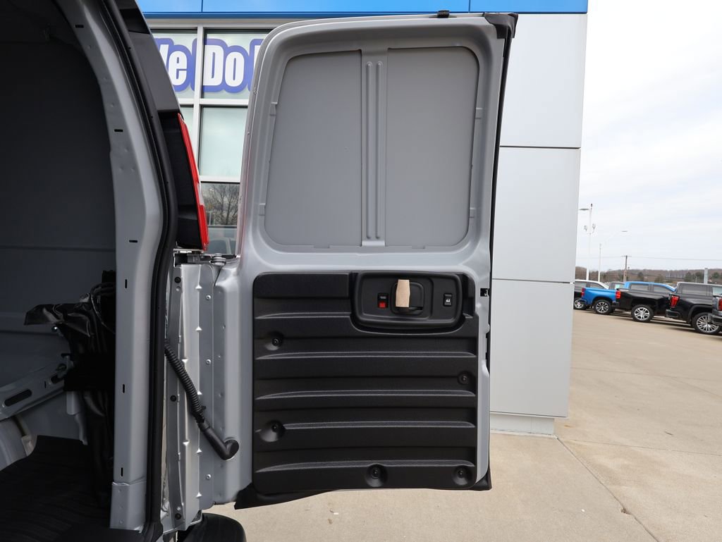 New 2026 Chevrolet Express 2500 image 20