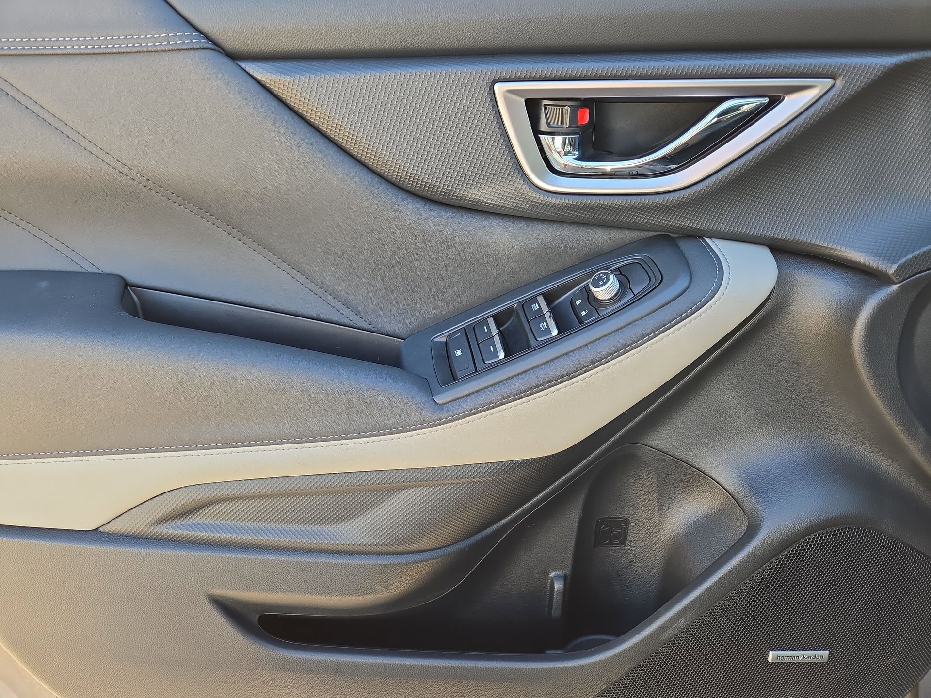 Used 2024 Subaru Forester Limited w/ Convenience Package image 15