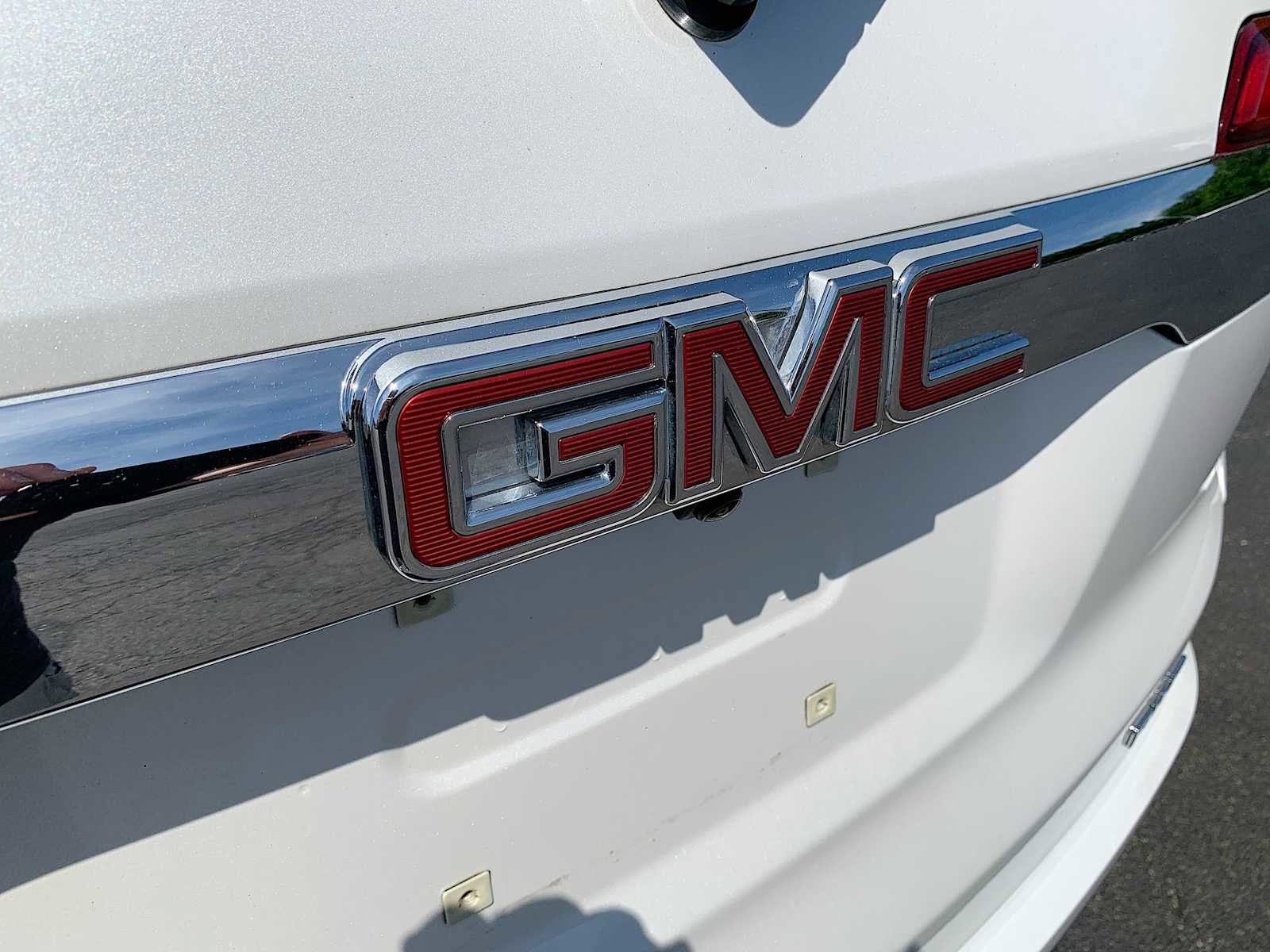 Used 2018 GMC Acadia Denali w/ Technology Package AWD/4WD image 32