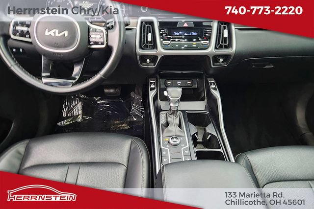 Used 2022 Kia Sorento S w/ Panoramic Sunroof Package AWD/4WD image 12