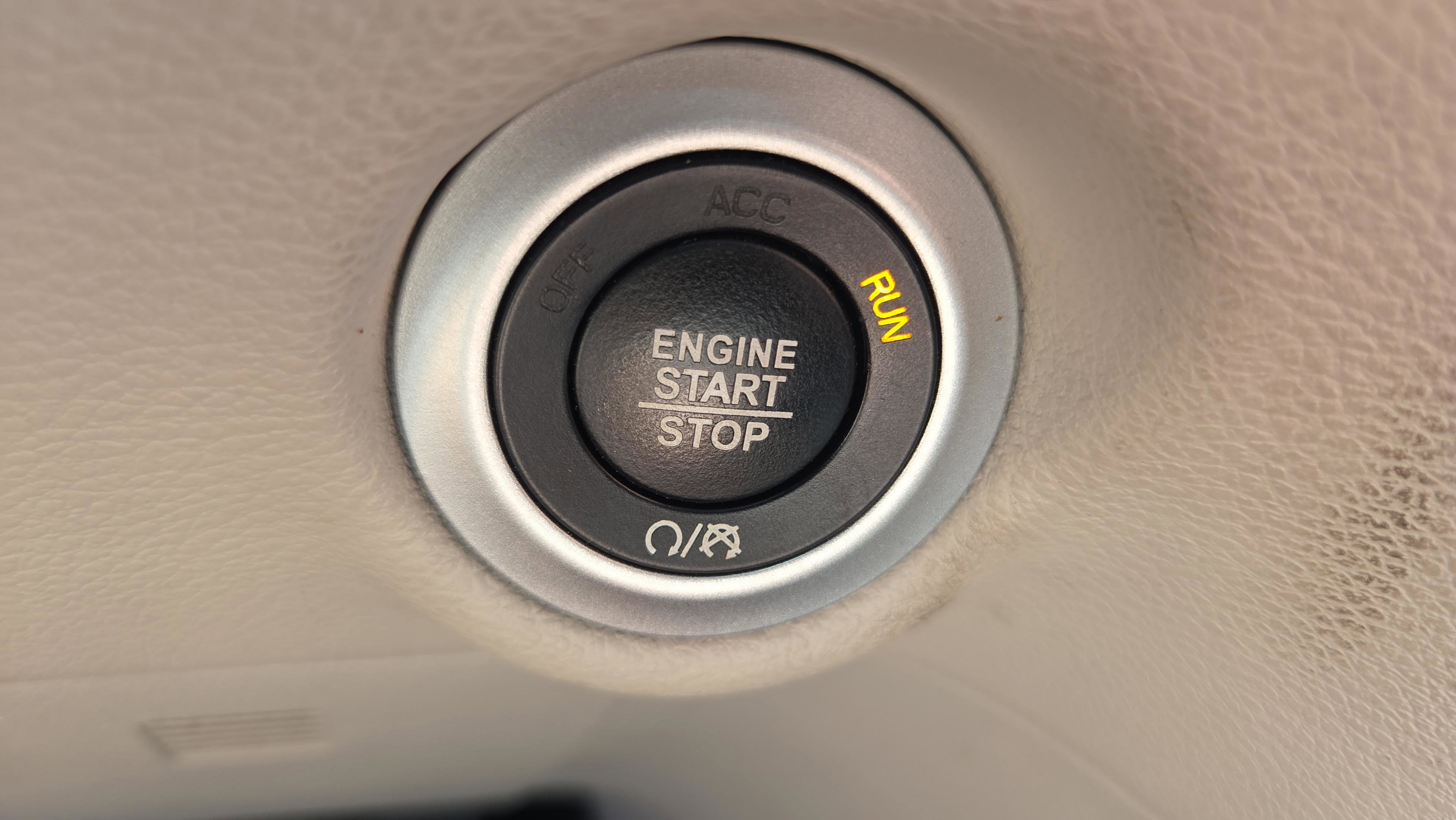 Used 2020 Chrysler Pacifica Touring image 24