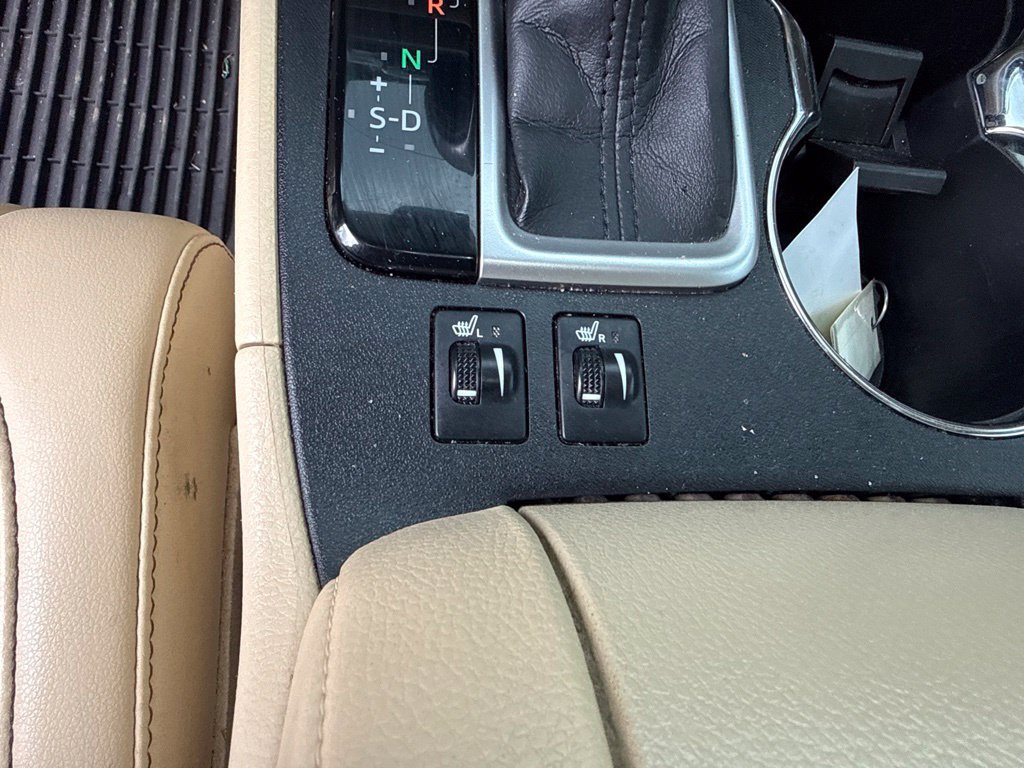 Used 2019 Toyota Highlander XLE AWD/4WD image 34