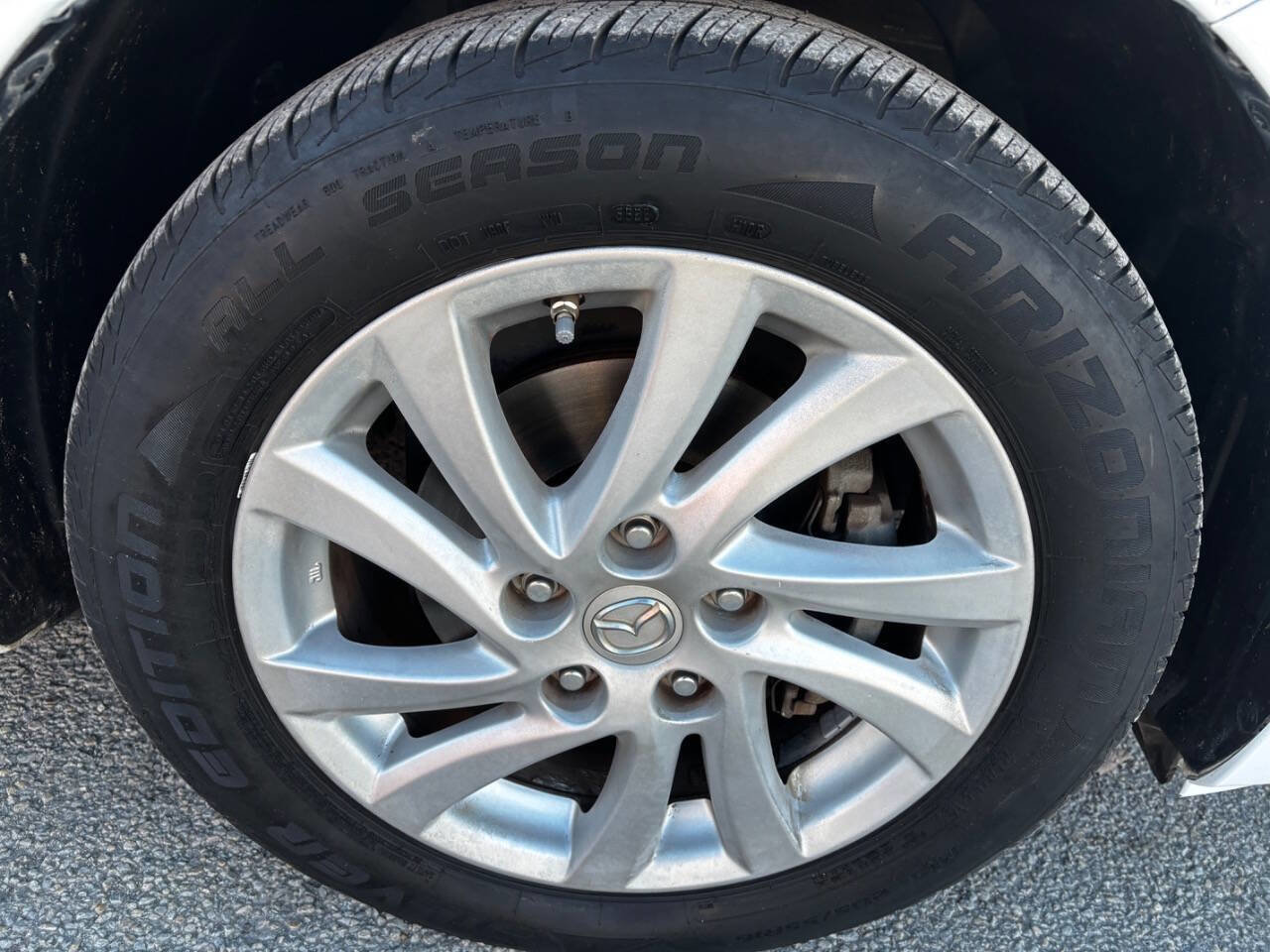 Used 2012 MAZDA MAZDA3 i Touring image 23