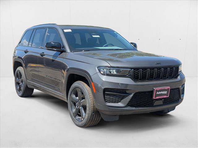 New 2025 Jeep Grand Cherokee Altitude image 7