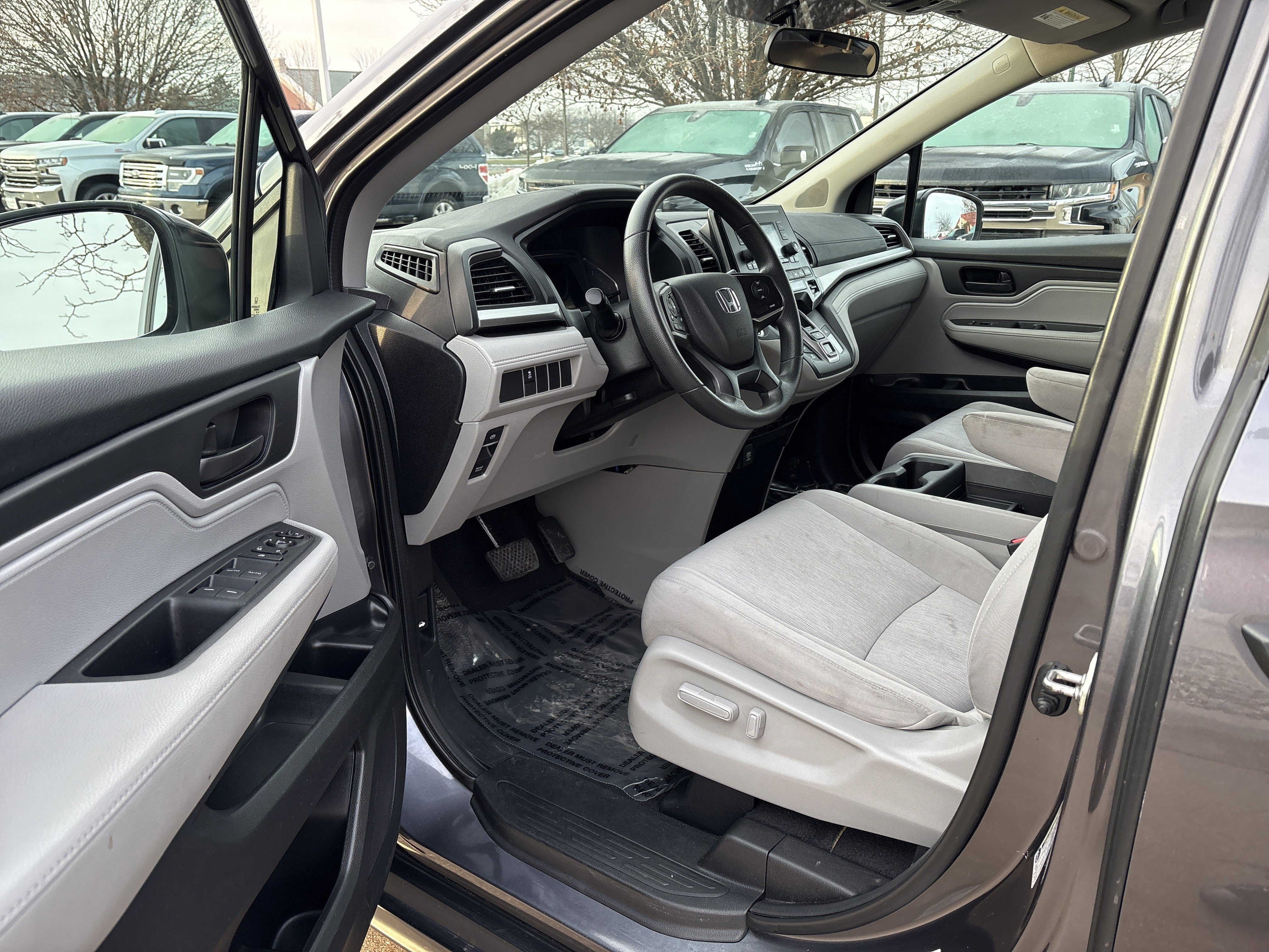 Used 2018 Honda Odyssey LX image 10