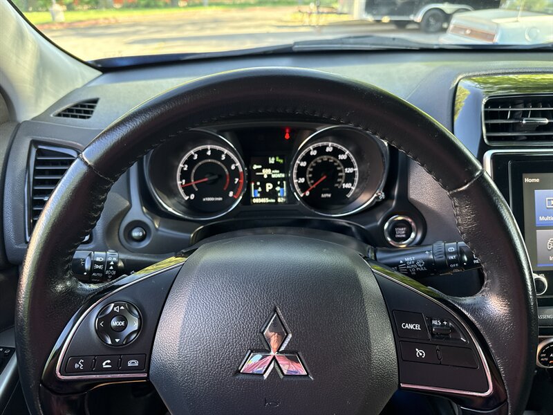 Used 2020 Mitsubishi Outlander Sport Black Edition AWD/4WD image 35