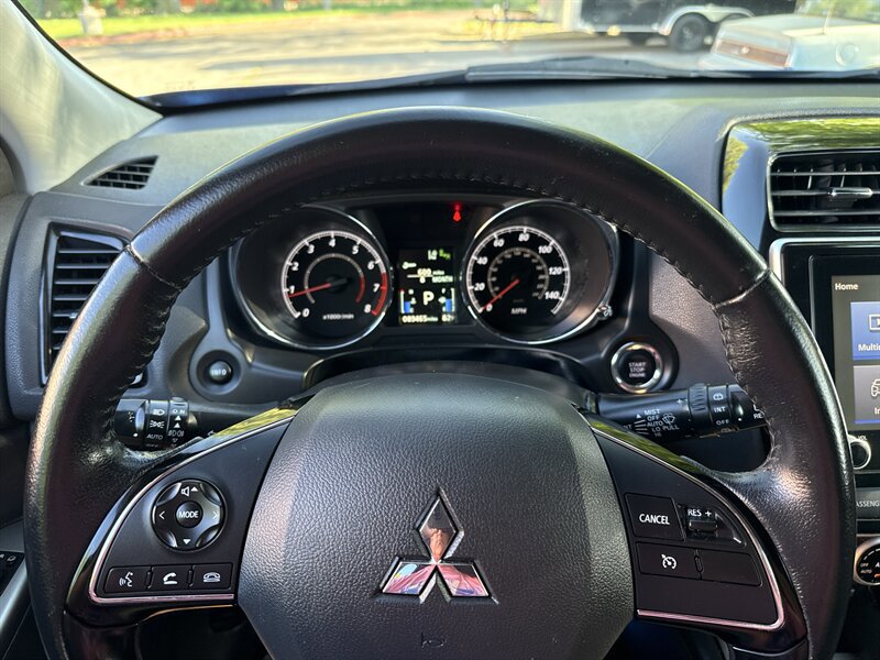 Used 2020 Mitsubishi Outlander Sport SE AWD/4WD image 35