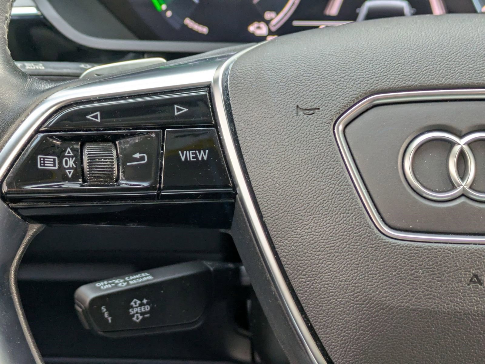 Used 2022 Audi e-tron Premium image 10