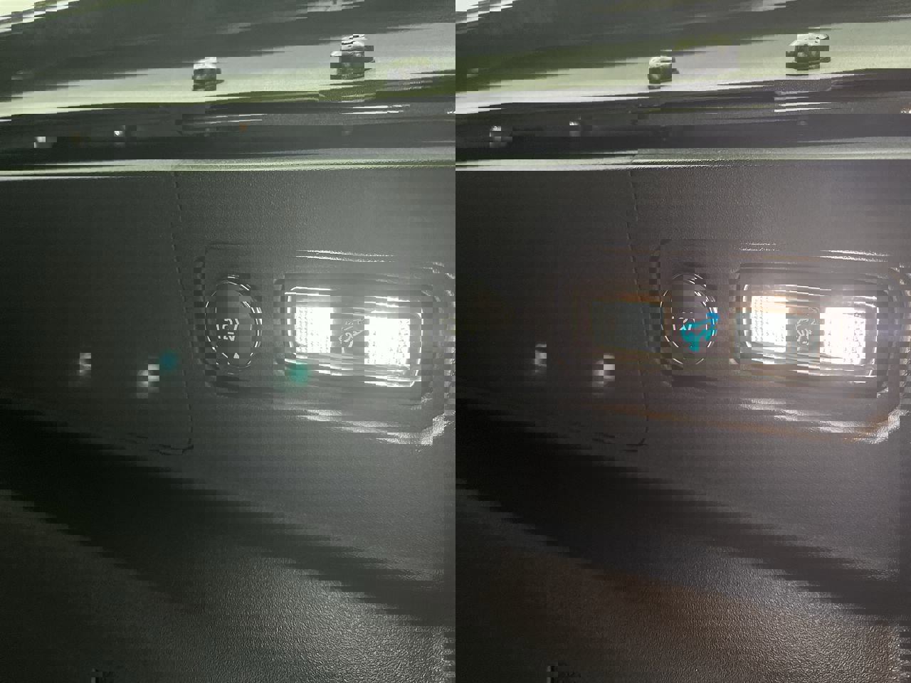 New 2025 Ford Bronco 4-Door image 25