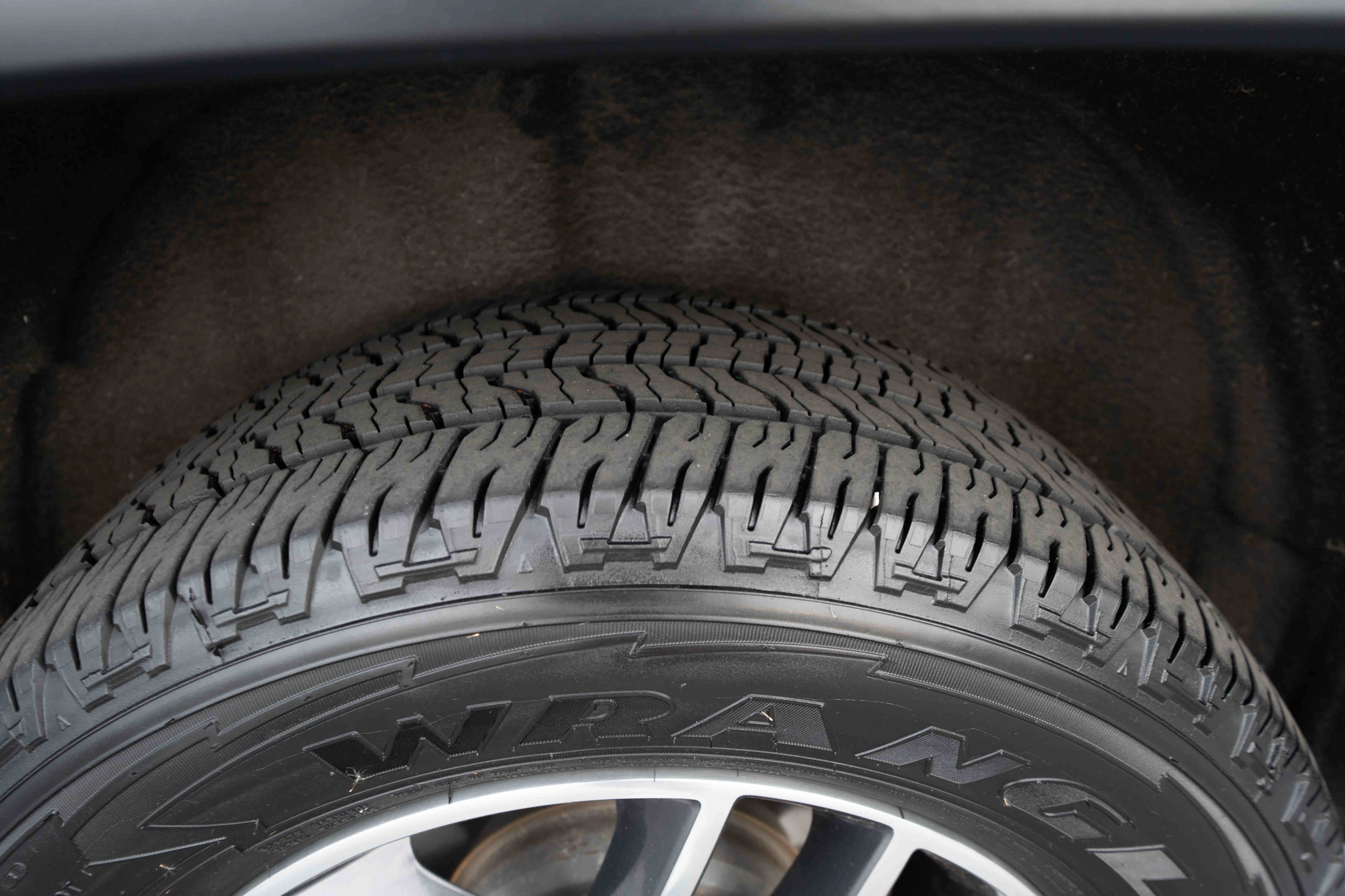 Used 2019 Jeep Grand Cherokee Limited AWD/4WD image 30