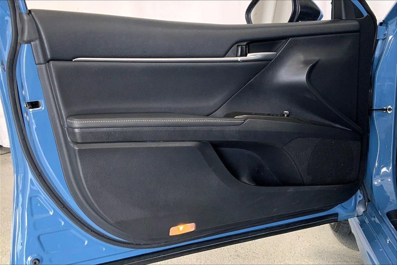 Used 2024 Toyota Camry XSE FWD image 25